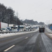 Dėl masinės avarijos Vakariniame aplinkkelyje buvo uždarytas eismas