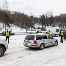 Kaune tikrino mašinų padangas: su kai kuriomis avarijos išvengti beveik neįmanoma