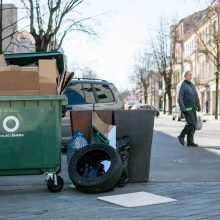 Neatsakingumo viršūnė: po mugės – prišnerkštas naujasis Laisvės alėjos grindinys