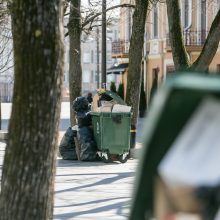 Neatsakingumo viršūnė: po mugės – prišnerkštas naujasis Laisvės alėjos grindinys