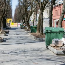 Neatsakingumo viršūnė: po mugės – prišnerkštas naujasis Laisvės alėjos grindinys