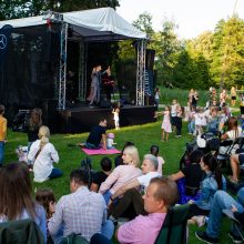 Kairėnų festivalyje skambėjo gražiausios L. Adomaičio dainos