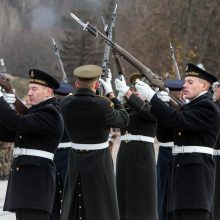 Vilniuje kariniu paradu paminėtos 101-osios kariuomenės metinės