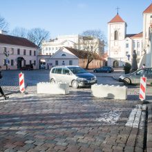 Rotušės aikštėje – eismo pokyčiai: vairuotojai sukti ratų čia negalės