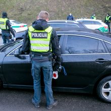 Ankstų rytą – spūstys ir gausios neatsakingų vairuotojų ieškojusių pareigūnų pajėgos