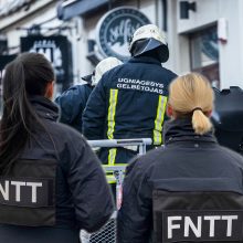 FNTT pareigūnams prireikė ugniagesių pagalbos