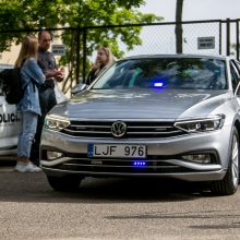 Kaune greičio mėgėjus tramdys naujas nežymėtas policijos automobilis <span style=color:red;>(vaizdo įrašas)</span>