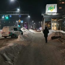 Siaubo trileris Žaliakalnyje: gatvėje bei parduotuvėje aukų ieškojo plaktuku ginkluotas narkomanas