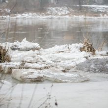 Grėsmė tolsta: Neryje vanduo nebekyla, potvynio nenusimato