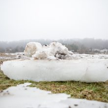 Grėsmė tolsta: Neryje vanduo nebekyla, potvynio nenusimato