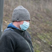 Per Amalių tunelį nepravažiuosite: traukiant apvirtusį vilkiką bus uždarytas eismas