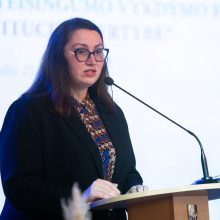 Teisingumo ministrė E. Dobrovolska susirgo COVID-19