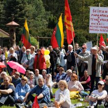 Pakaunės sodyboje susirinkę „maršistai“: Lietuvoje dabar „biškį“ darosi „bardakas“