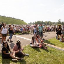 Antrasis „Naisių vasaros“ festivalis – kitoks: susirinko ir garsūs atlikėjai, ir gausi auditorija 