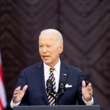 J. Bideno kalbos Vilniuje analizė ir atgarsiai: kas liko tarp eilučių?