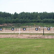 Kovinio šaudymo pratyboms Šiaurės Lietuvoje atnaujinta Strazdų šaudykla