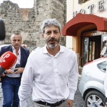 Slovakijos populistai, nepritariantys pagalbai Ukrainai, laimėjo rinkimus
