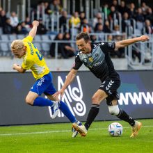 LFF taurės trofėjų iškėlė „TransInvest“