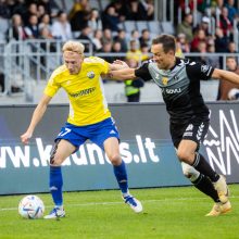 LFF taurės trofėjų iškėlė „TransInvest“