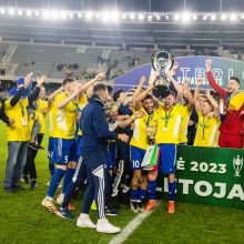 LFF taurės trofėjų iškėlė „TransInvest“