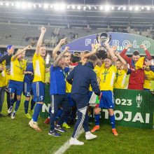LFF taurės trofėjų iškėlė „TransInvest“