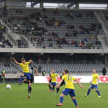 LFF taurės trofėjų iškėlė „TransInvest“