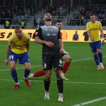 LFF taurės trofėjų iškėlė „TransInvest“