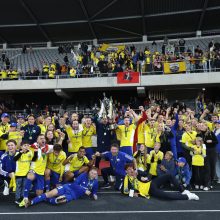 LFF taurės trofėjų iškėlė „TransInvest“