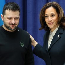 K. Harris: JAV negali žaisti politinių žaidimų dėl pagalbos teikimo Ukrainai