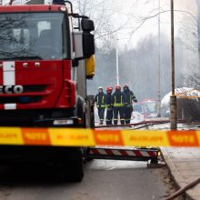 Savivaldybė: į viešbučius perkelta 16 per gaisrą iš daugiabučio evakuotų žmonių