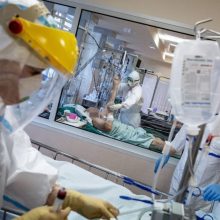 Koronavirusas Lietuvoje: nauji 437 atvejai, du žmonės mirė