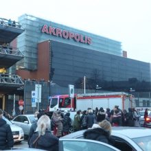 Aliarmas Kauno „Akropolyje“: restorano virtuvėje kilo gaisras, evakuoti žmonės