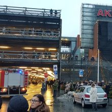 Aliarmas Kauno „Akropolyje“: restorano virtuvėje kilo gaisras, evakuoti žmonės