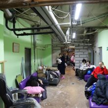 Karo vaikai: Ukrainos gimdymo namai persikėlė į rūsius ir slėptuves