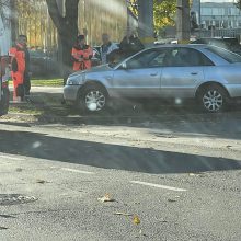 Judriame prospekte – „Audi“ ir automobilvežio akistata