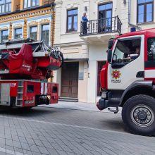 Laisvės alėjoje – neeilinė specialiųjų tarnybų apgultis: įtarimo šešėlis krito ant benamių