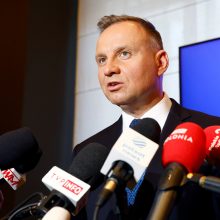 Lenkijos parlamentas pritarė prieštaringai vertinamam įstatymui dėl Rusijos įtakos