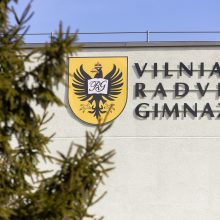 Šaudynės Vilniaus Radvilų gimnazijoje: sužeisti du 15-mečiai, įtariamas paauglys neprisipažino