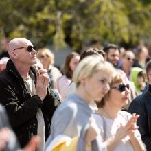 Diskusijos dėl partnerystės įteisinimo turi prasidėti, sako premjerė ir Seimo vadovė