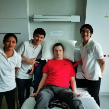 Tailando medikai sužalotam vyrui suteikė vilties: belieka ir toliau žvelgti į priekį