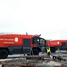 Vilniaus oro uosto ugniagesių darbas – iš arti