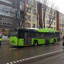 Miesto centre eismą trikdė netikėta kliūtis