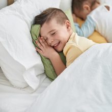 Grūmoja darželiams, kurie vers vaikus miegoti: grės atsakomybė