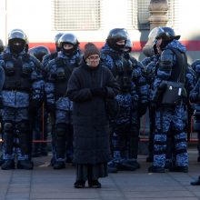 Rusijos miestuose – protestai prieš karą Ukrainoje: sulaikyta daugiau nei 800 žmonių