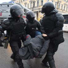 Maskvoje vilnija A. Navalno šalininkų protestai: tarp sulaikytųjų – Kremliaus kritiko žmona