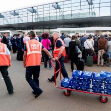 Briuselio oro uoste dingo elektra, įstrigo šimtai keleivių