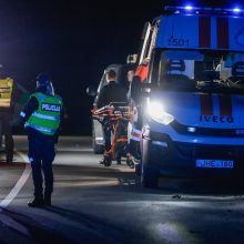 Nakties drama Vilniuje: jauno vyro skrydis pro balkoną – kriminalas ar nelaimė?