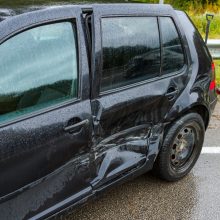 Kačerginėje – autobuso ir dviejų lengvųjų automobilių avarija: viena vairuotoja girta