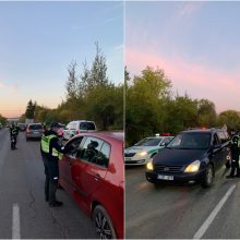 Kauno policijos reidai: beveik 200 km/val. greičiu lėkęs BMW ir girtos vairuotojos sukelta avarija