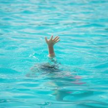 Tragedija „Impuls“ baseine: dėl nuskendusio 7-mečio kalta pripažinta sporto klubo direktorė